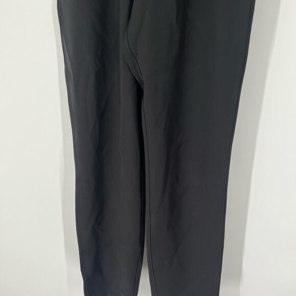 Lululemon On The Fly Pants Woven 27" in Black - Picture 4 of 9